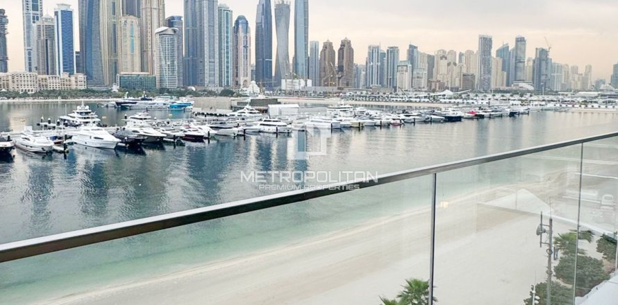 3 bedrooms Apartment in EMAAR Beachfront, UAE No. 93108