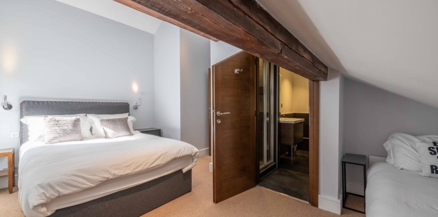 8 bedrooms House in Chamonix-Mont-Blanc, France No. 99956