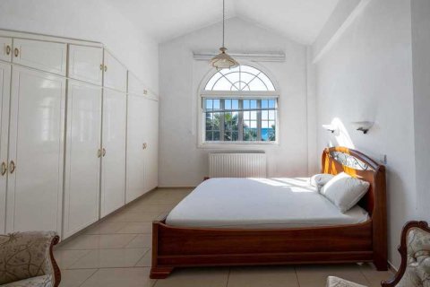 Вилла с 4 спальнями в Айя Напа, Кипр №29055 16