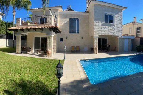 3 bedrooms House in Agios Tychonas, Cyprus No. 80053 1