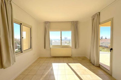 5 bedrooms Villa in Germasogeia, Cyprus No. 75384 16