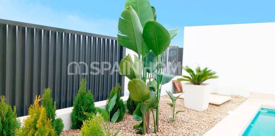 3 chambres Villa à Torrevieja, Spain No. 128269