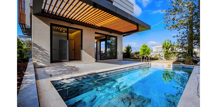 5 chambres Villa à Dosemealti, Turkey No. 120937