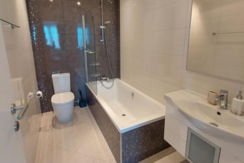 3 bedrooms Apartment in Limassol, Cyprus No. 78663 7