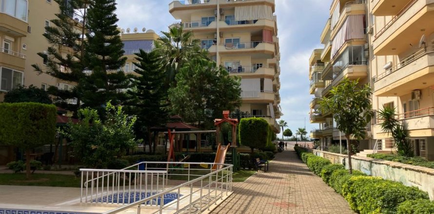 2 bedrooms Apartment in Mahmutlar, Turkey No. 12300