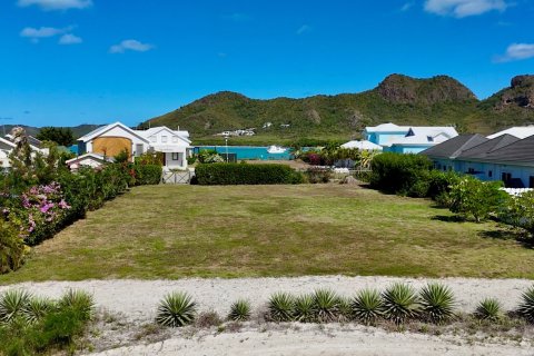 1012m² Land in Jolly Harbour, Antigua and Barbuda No. 80129 3