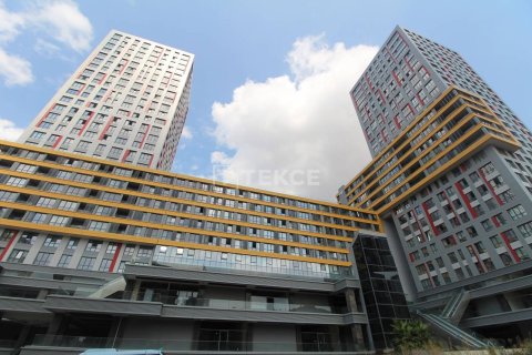 Квартира с 4 спальнями в Стамбул, Турция №11231