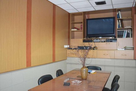 450m² Commercial property in Kaisariani, Greece No. 59472 3