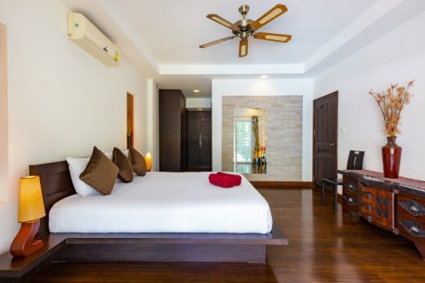 3 bedrooms Villa in Rawai, Thailand No. 97359 22