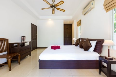 3 bedrooms Villa in Rawai, Thailand No. 97359 17