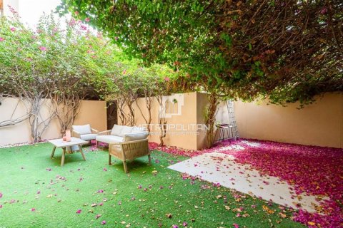 2 dormitorios Apartment en Old Town, UAE No. 119774