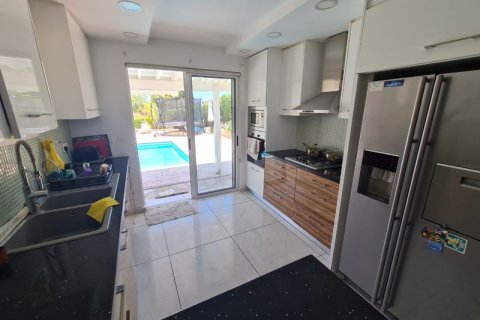 6 bedrooms Villa in Tala, Cyprus No. 36749 26