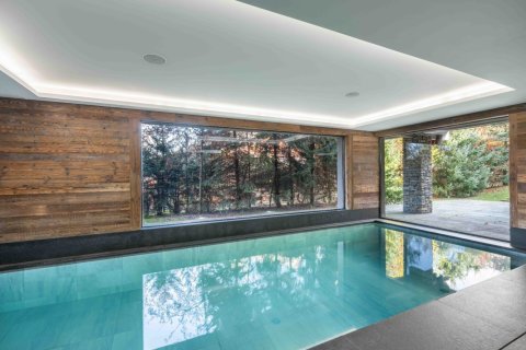 6 bedrooms House in Combloux, France No. 99535 16