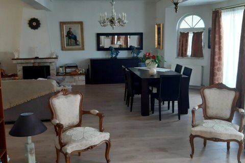 4 dormitorios House en Kalyvia Thorikou, Greece No. 107767 23