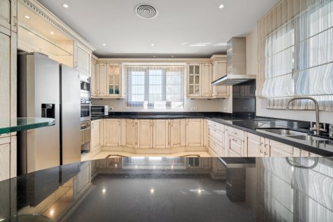 6 bedrooms Villa in Cat Trinh, Vietnam No. 83908 13