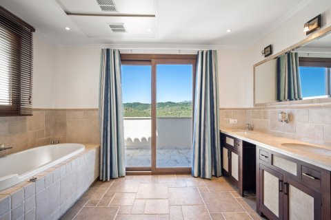 6 bedrooms Villa in Cat Trinh, Vietnam No. 83908 16