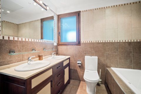 6 bedrooms Villa in Cat Trinh, Vietnam No. 83908 12