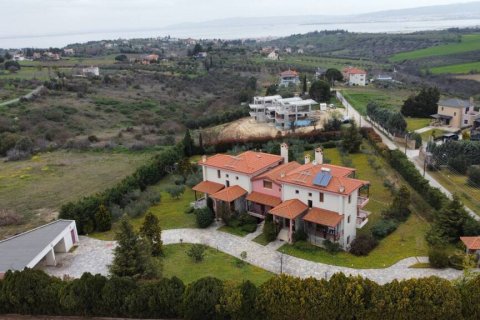 4 bedrooms House in Thermaic Gulf, Greece No. 123873 3