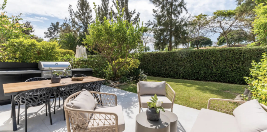 3 dormitorios Apartment en Nueva Andalucía, Spain No. 83973