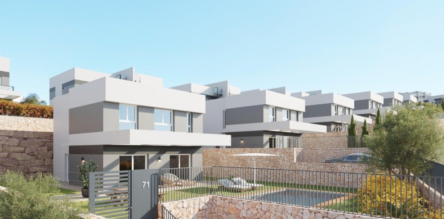 4 bedrooms Villa in Benidorm, Spain No. 111275