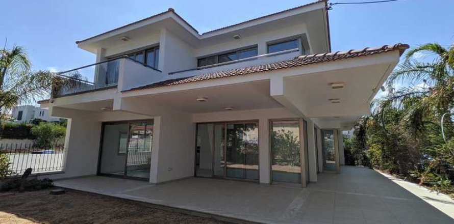 5 bedrooms House in Aglantzia, Cyprus No. 77124