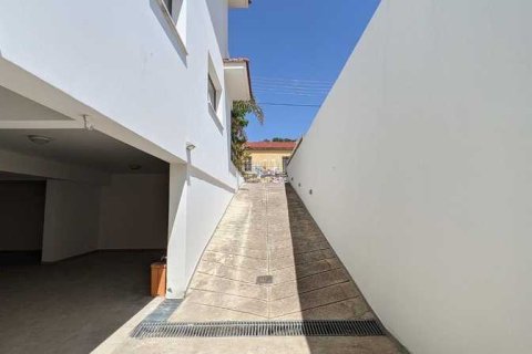 5 bedrooms House in Aglantzia, Cyprus No. 77124 3