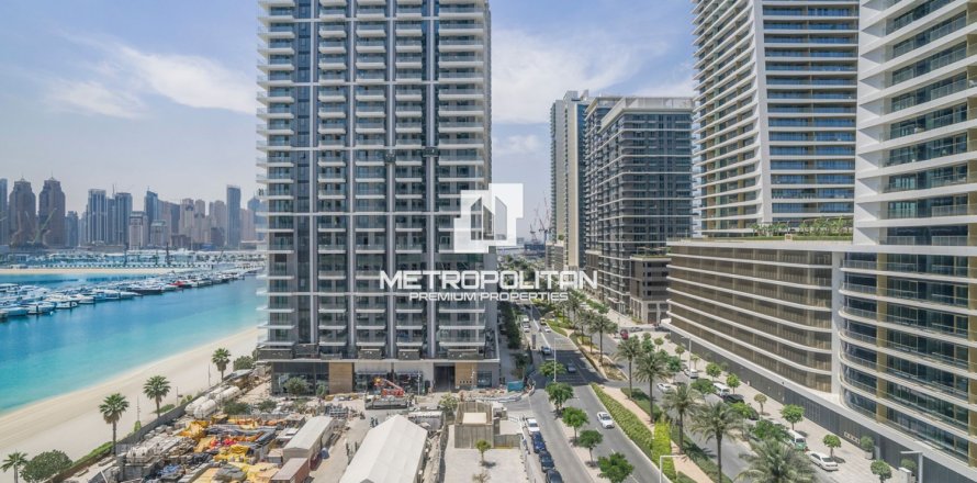 Квартира с 1 спальней в EMAAR Beachfront, ОАЭ №118317