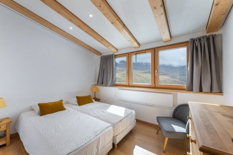 8 bedrooms Apartment in Les Belleville, France No. 100004 14