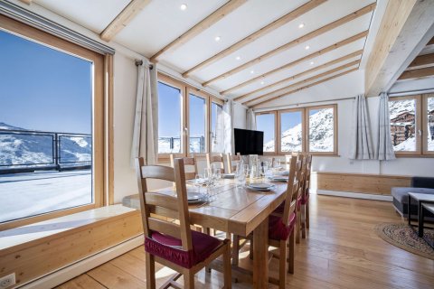 8 bedrooms Apartment in Les Belleville, France No. 100004 3