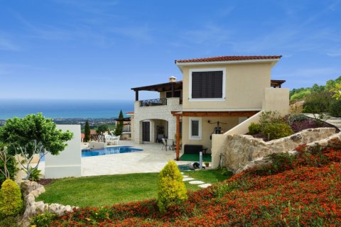 3 bedrooms Villa in Paphos, Cyprus No. 37992 1