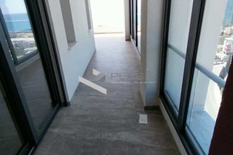 3 dormitorios Apartment en Agios Tychonas, Cyprus No. 104112 2