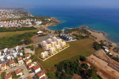 3 bedrooms House in Famagusta, Cyprus No. 84332 1