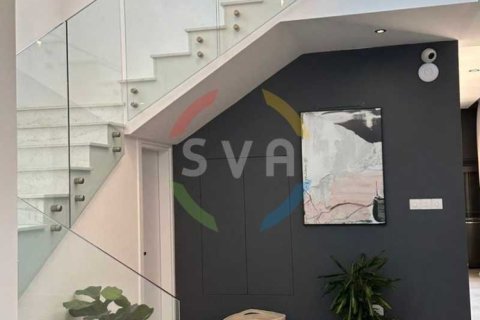 5 bedrooms Villa in Germasogeia, Cyprus No. 74133 4