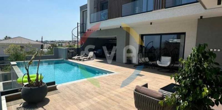 5 bedrooms Villa in Germasogeia, Cyprus No. 74133