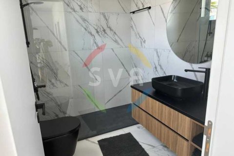 5 bedrooms Villa in Germasogeia, Cyprus No. 74133 9