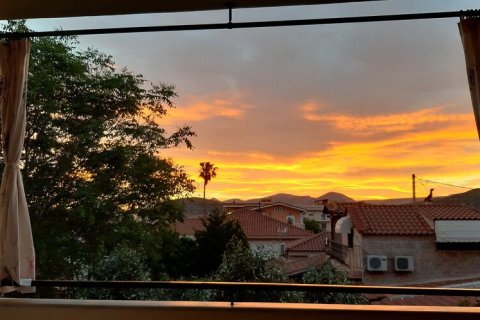 4 dormitorios House en Kalyvia Thorikou, Greece No. 107757 26