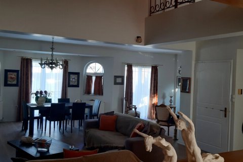 4 dormitorios House en Kalyvia Thorikou, Greece No. 107757 8