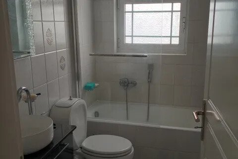 4 dormitorios House en Kalyvia Thorikou, Greece No. 107757 16