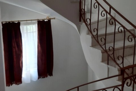 4 dormitorios House en Kalyvia Thorikou, Greece No. 107757 15