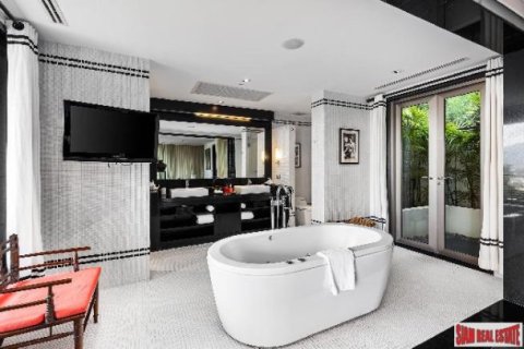 2 bedrooms Penthouse in Layan Beach, Thailand No. 96299 24