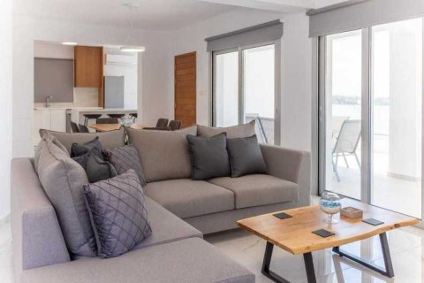 Дом с 3 спальнями в Киссонерга, Кипр №29500 3