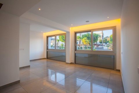 3 bedrooms Apartment in Paphos, Cyprus No. 83465 18