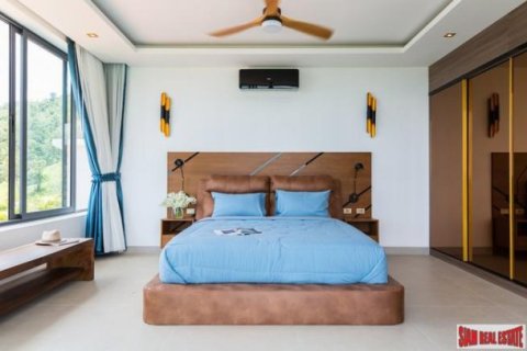 3 bedrooms Villa on the Chaweng Beach, Thailand No. 95922 12