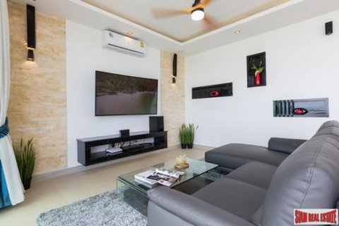 3 bedrooms Villa on the Chaweng Beach, Thailand No. 95922 26