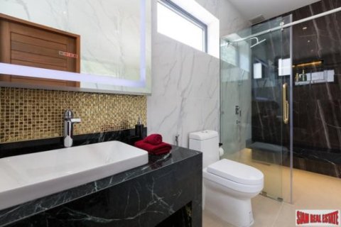 3 bedrooms Villa on the Chaweng Beach, Thailand No. 95922 17