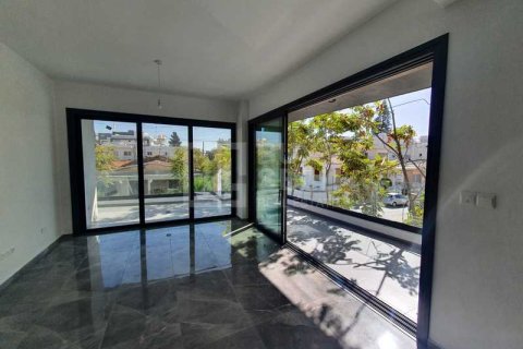 3 bedrooms Apartment in Limassol, Cyprus No. 64118 8