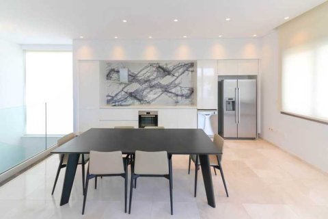 3 chambres Appartement à Limassol, Cyprus No. 72904 2