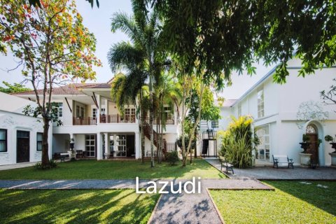 12 bedrooms House in Chiang Mai, Thailand No. 97986 1