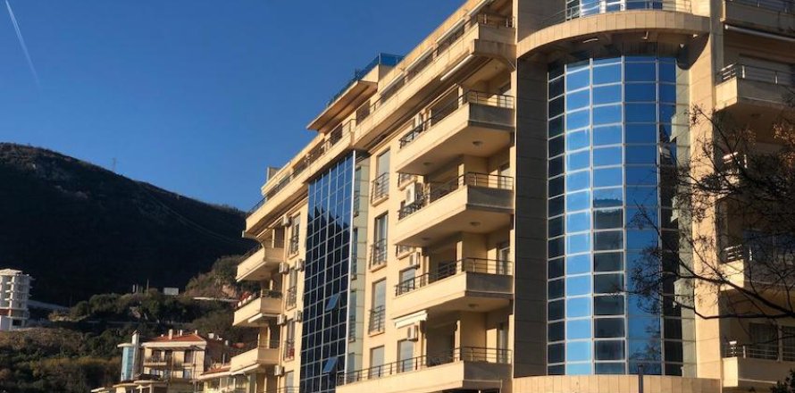 2 bedrooms Apartment in Budva, Montenegro No. 104809