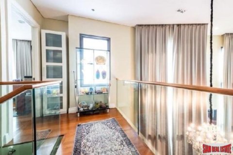 3 bedrooms Apartment in Bangkok, Thailand No. 98127 2